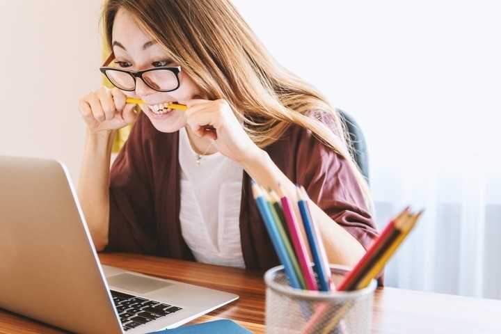 сидка за обзор laptop 3087585 960 720 Акция! Работа для блогеров или сайт бесплатно